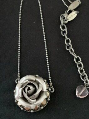 Sabika Rose Necklace-Gold accent Crystals